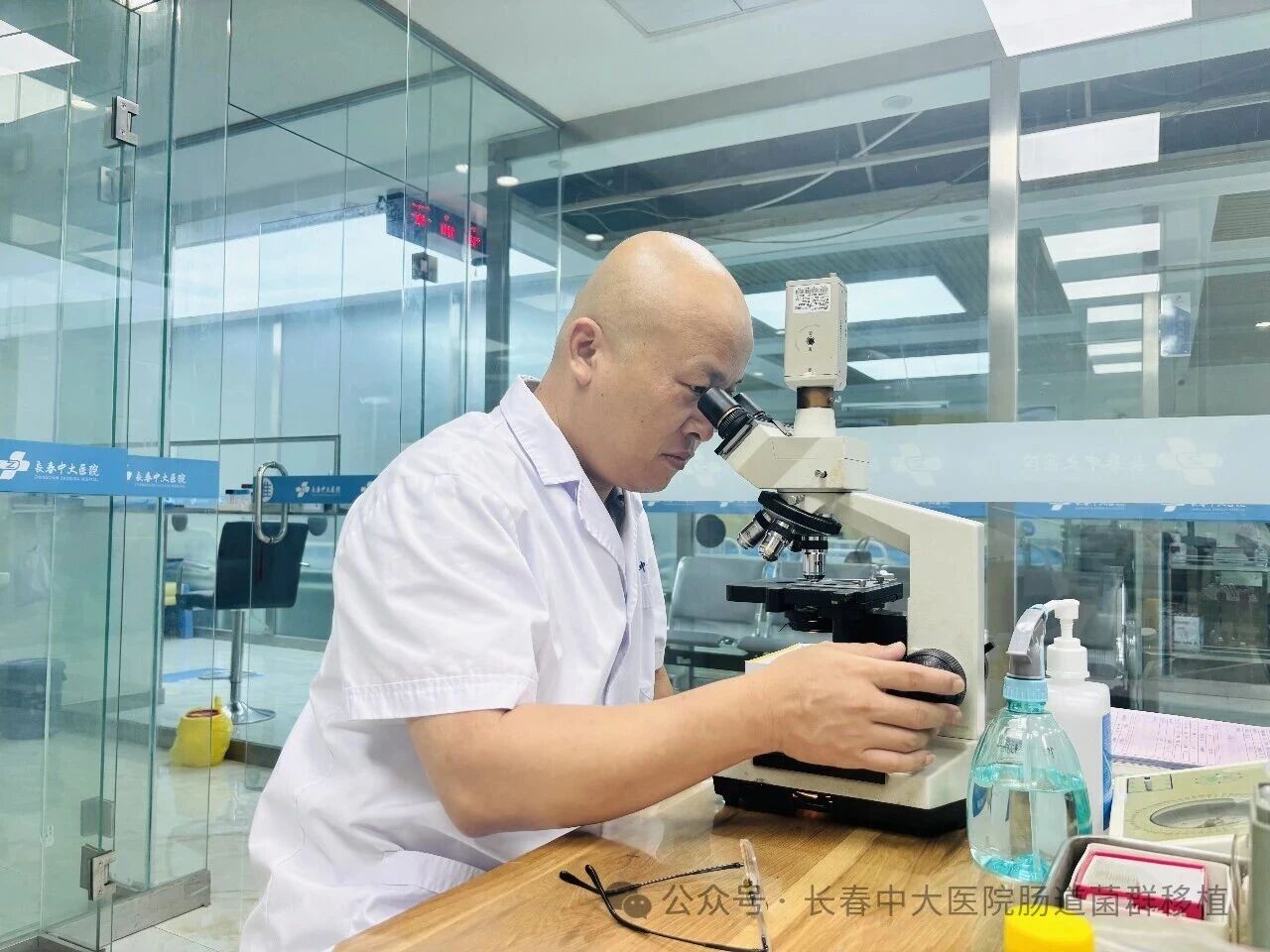 博尔塔拉蒙古自治州|高朋磊医师：左手男科临床，右手肠道菌群移植深入研究